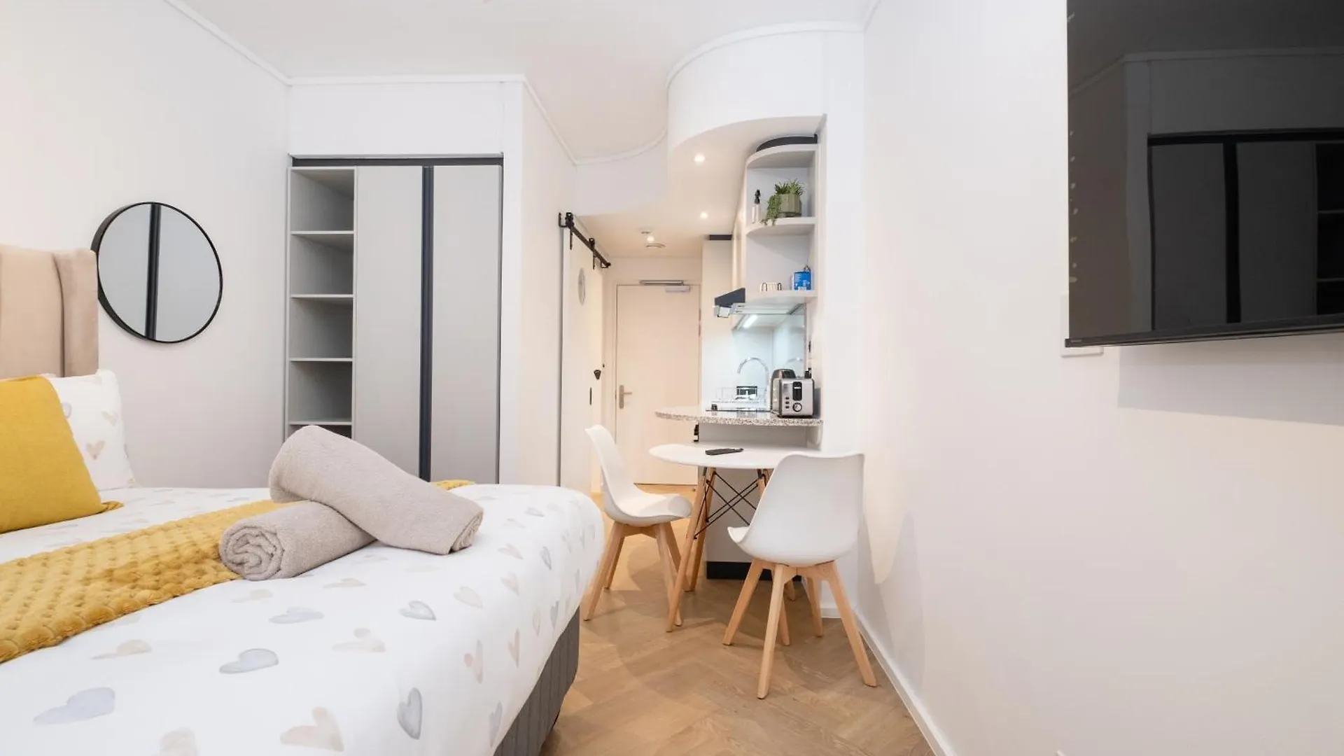 Zeeland Pier - Stylish Studio Near Cticc - Prime Location Cape Town 0*,  Güney Afrika